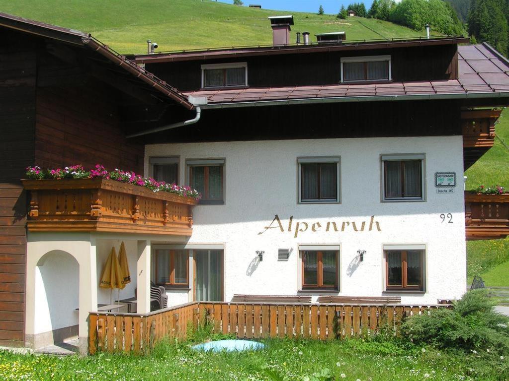 Апартаменты Gastehaus Alpenruh Хольцгау Экстерьер фото